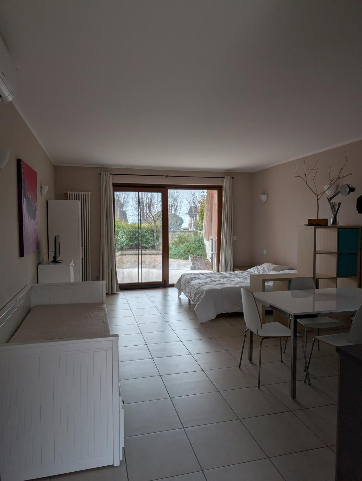 Slowliday Viverone Exterior foto